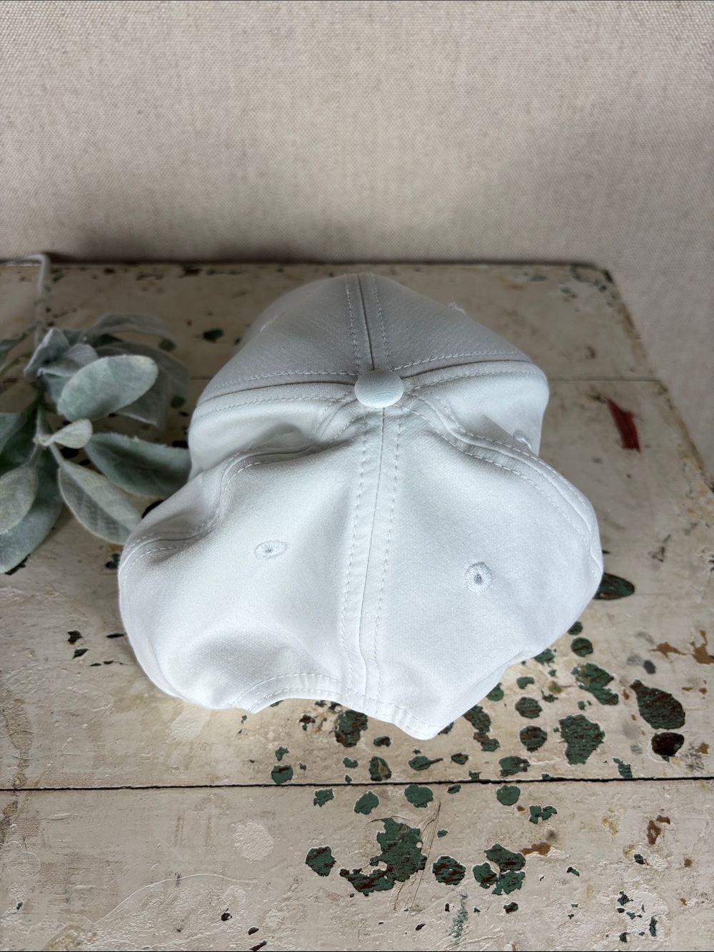MACADE Men's White Baseball Cap with Embroidered Logo - Picture 3 of 5